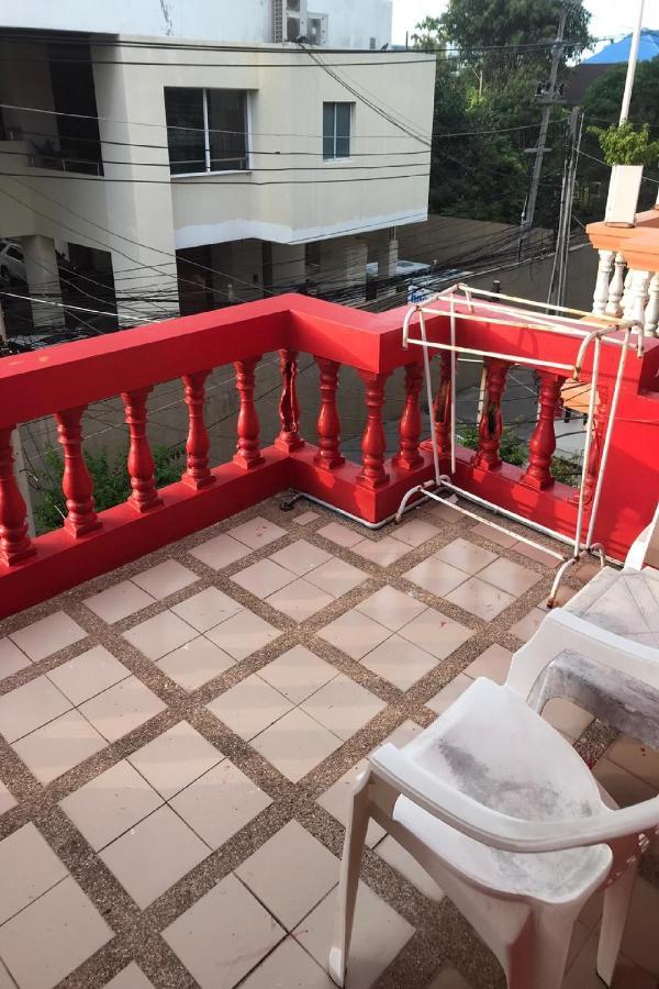 מלון חוף ג'ומטיין Oyo 1141 Ban Dao מראה חיצוני תמונה